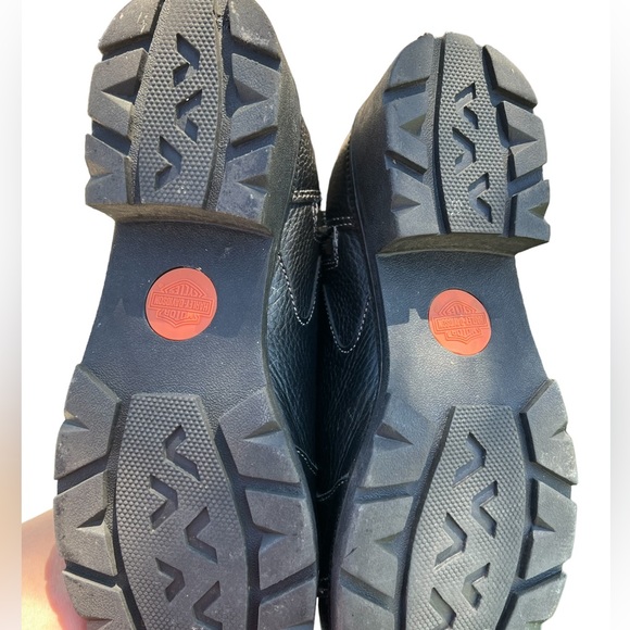 HARLEY DAVIDSON LEATHER LACEUP BLACK BOOTS WITH SIDE ZIPPER SIZE 9.5. 2” HEEL - Picture 4 of 9